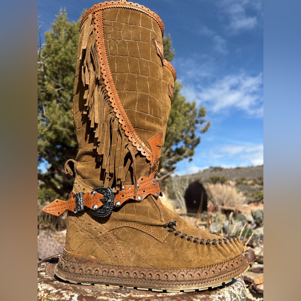 El Vaquero Silverstone Suede Fringed Tall Wedge Belted Moccasin Boots - Picture 6 of 16
